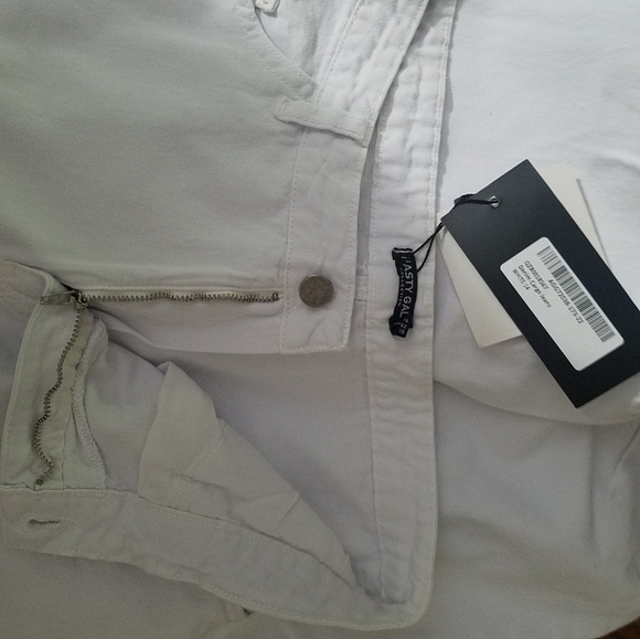 Nasty Gal White Denim Cargo Jeans W/elastic Cuff details Sz 10 - Picture 10 of 16